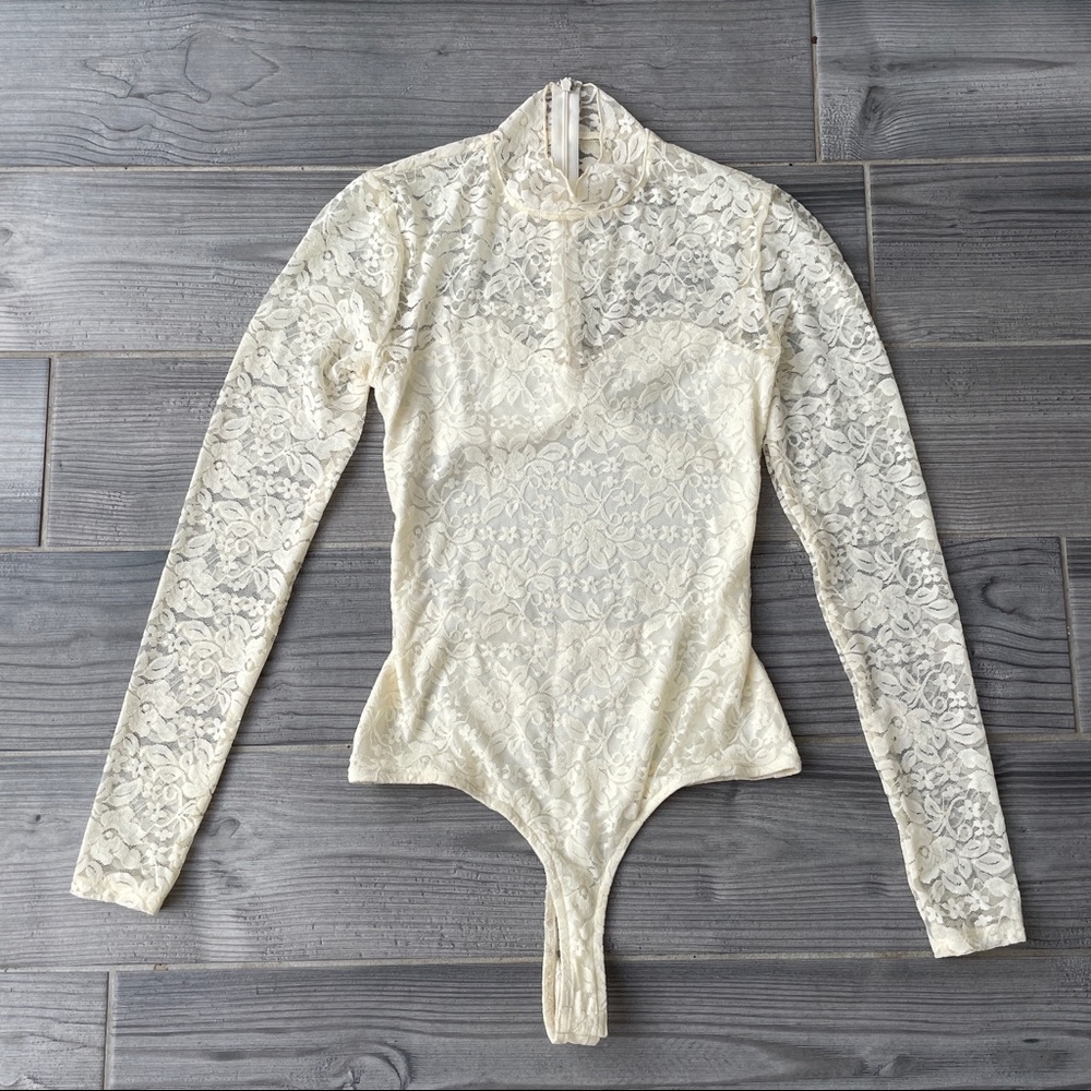 MARCIANO CREAM LACE BODY SUIT